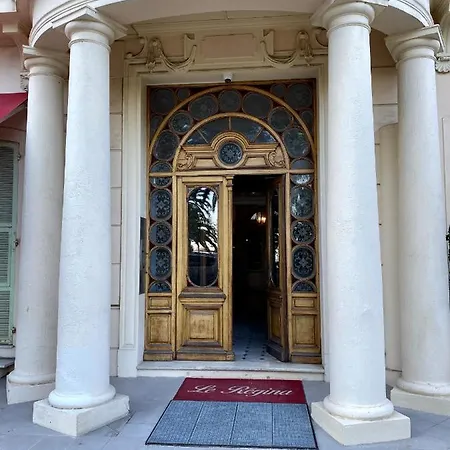 Le Regina, Palace Front De Mer *
