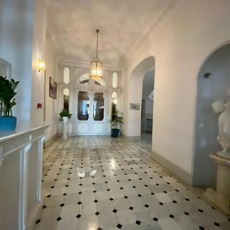 Le Regina, Palace Front De Mer Menton